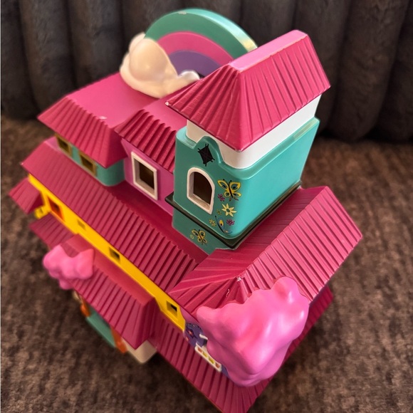 Disney Parks Encanto Sculpted Casa Madrigal Light-Up Figure - Picture 3 of 8